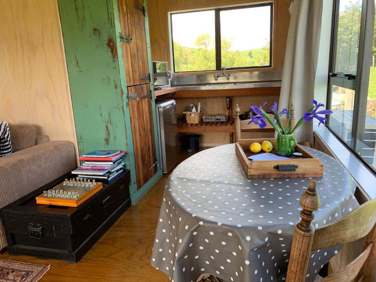 Fallow Hut Masterton Kültér fotó